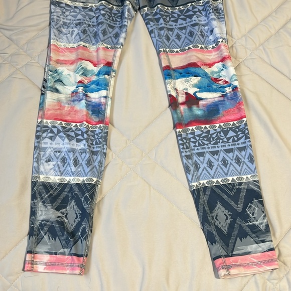 Mossimo Supply Co Multicolored Printed Athletic Workout Leggings - Picture 4 of 5